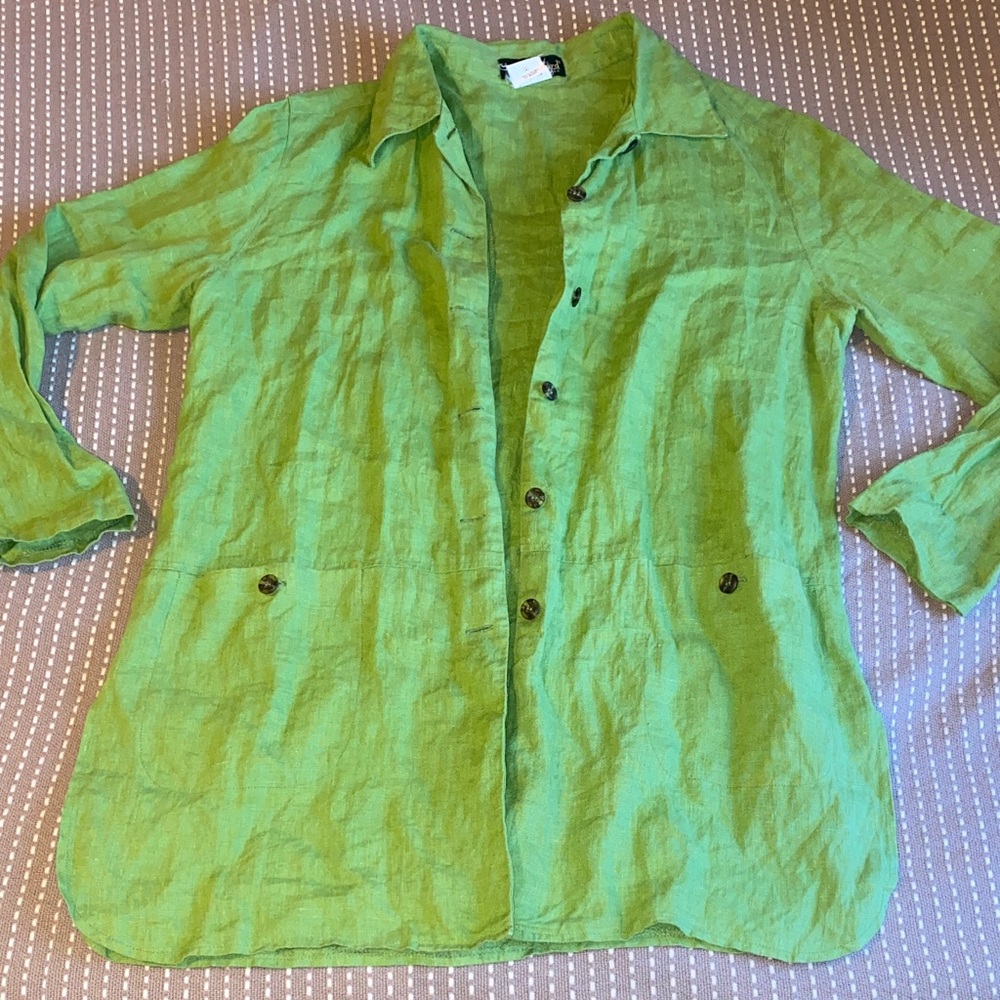 Linen Button-Front Shirt Jacket in Lime Green